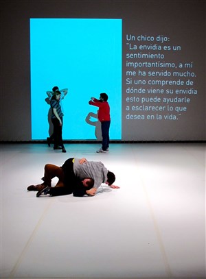 Affiche de Scènes pour une conversation après le visionnage d'un film de Michael Haneke