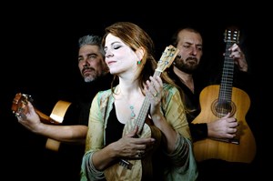 Affiche de El Trio de Mis Amores | avec Agnès Jaoui