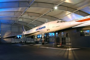 Affiche de Montez à bord de deux avions Concorde : Le mythe supersonique !