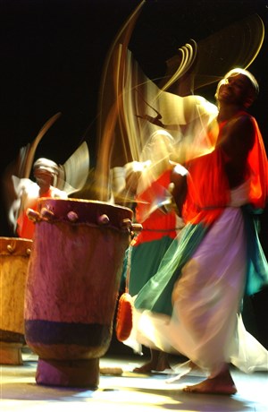 Affiche de Les tambours du Burundi + Les soeurs Hié