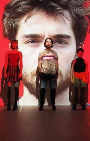 Entrée des artistes