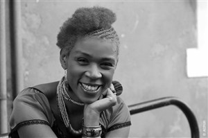 Affiche de Carmen Souza | Au fil des voix