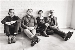 Affiche de Mikael Godee / Eve Beuvens quartet : Looking Forward
