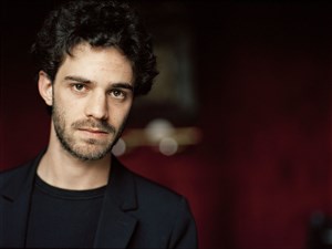 Affiche de Adam Laloum, Alexandra Soumm et Victor Julien-Laferrière