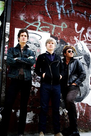 Affiche de Nada Surf | 1ère partie : Ezra