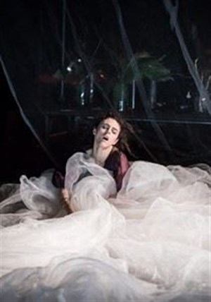 Affiche de Traviata | Vous méritez un avenir meilleur