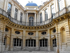 Affiche de Visite guidée : Le Marais des aristocrates et de la révolution | par Danielle Malka