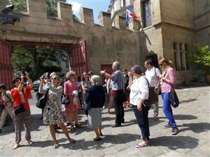Affiche de Visite guidée : Les secrets du Quartier Latin : des Romains à Mai 68 | par Michel Faul