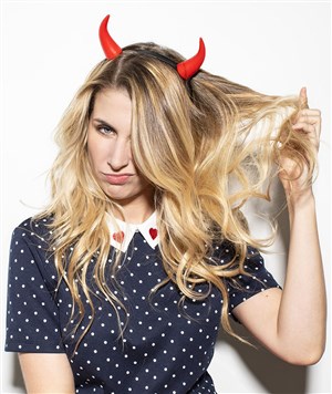 Affiche de Laura Laune dans Le diable est une gentille petite fille