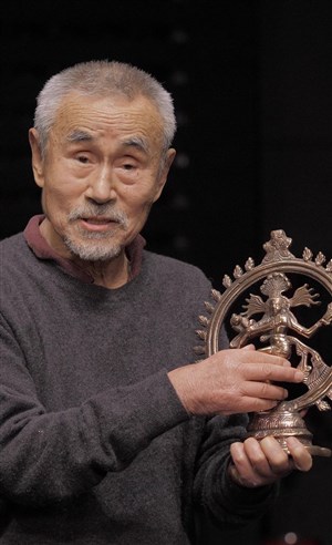 Affiche de 4 questions à Yoshi OÏda