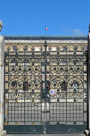Affiche de Visite guidée : Saint-Germain-des-Prés insolite | par La Cachette de Paris