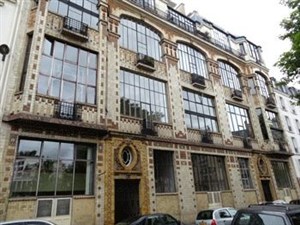 Affiche de Visite guidée : Ateliers d'artistes et jardins secrets de Montparnasse de l'atelier de Picasso à la maison de Matisse en passant par la cité Taberlet | par Pierre-Yves Jaslet