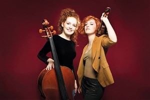 Affiche de Camille et Julie Berthollet