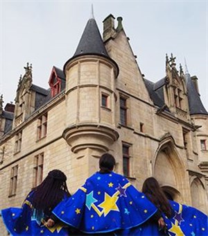 Affiche de Balade-enquête dans le Marais à Paris : Disparition à l'école des sorciers