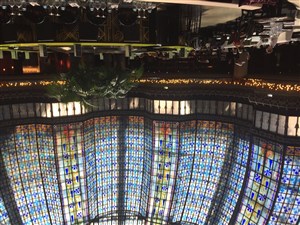 Affiche de Visite guidée : Galerie Lafayette + le Printemps | par Lora