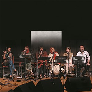 Affiche de No Land's Song en scène