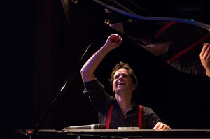 Affiche de Noël jazz avec Pierre-Yves Plat