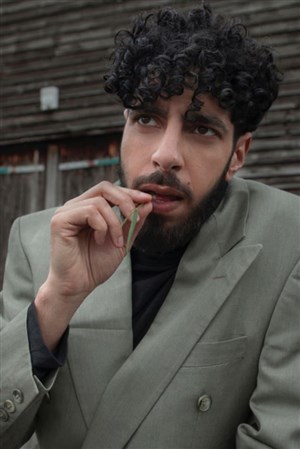 Affiche de Mr Nouar dans How to be a gentleman
