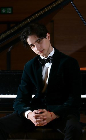 Affiche de Piano Passion : Chopin / Rachmaninov | par Arda Mustafaoglu