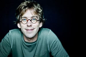 Affiche de Fred Pellerin dans Un village en trois dés