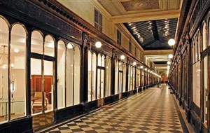 Affiche de Visite guidée : A la découverte des passages couverts | par Hélène Klemenz