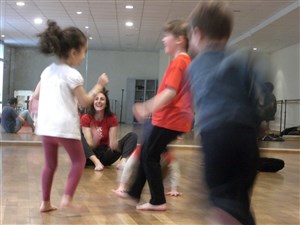 Affiche de Cours découverte de philosophie dansée pour les enfants