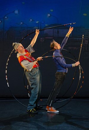 Affiche de Plein tube ! Les cousins | Village de cirque 2012