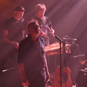 Affiche de Nous y voilà ! - Philippe Torreton, Richard Kolinka, Aristide Rosier