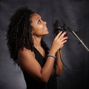 Affiche de Cynthia Abraham trio | Développements et Découvertes