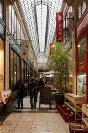 Affiche de Visite guidée : balade dans les passages couverts des Grands Boulevards | par Aurélie