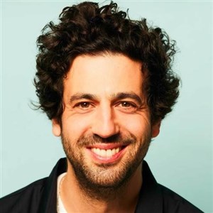 Affiche de Max Boublil dans Maximilien