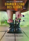 Changer l'eau des fleurs Th��tre Victoire