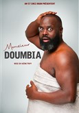 Issa Doumbia dans Monsieur Doumbia L'Emc2