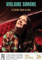 Violaine Simone dans Le soleil dans le dos