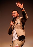 Mah s'installe au Festival les lions du rire